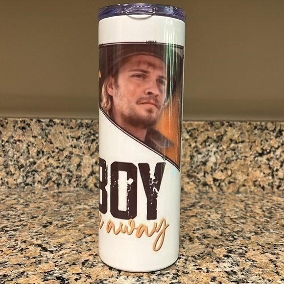 SET OF 3️⃣ YELLOWSTONE Tumblers with Lids - Picture 8 of 15